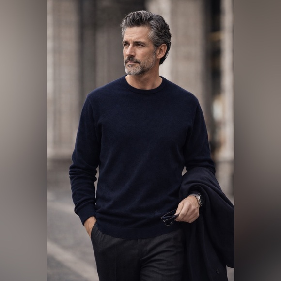 Burberry London Vintage Men's Navy Crewneck Size 44 XL 100% Geelong Lambswool